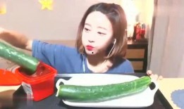 娱乐吃瓜酱手机掉水里,娱乐吃瓜酱的惊险救援记