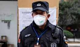 娱乐吃瓜酱当保安