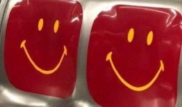 娱乐圈吃瓜文案搞笑版,笑料百出，瓜皮满天飞