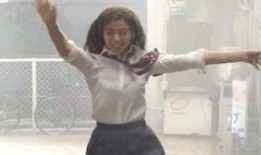 娱乐吃瓜酱恋爱趁早,娱乐吃瓜酱的甜蜜蜕变之旅