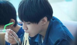 娱乐吃瓜蜀黍王俊凯微博,揭秘娱乐圈幕后故事！”