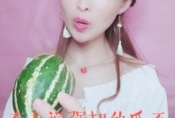 娱乐吃瓜酱手机掉水里,娱乐吃瓜酱的惊险救援记