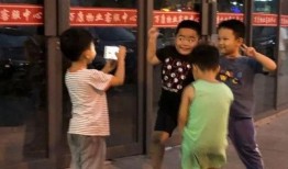 娱乐吃瓜的头像男真人,男真人生吃瓜背后的故事