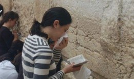 娱乐吃瓜君素颜是谁,真实面貌曝光，网友直呼认不出