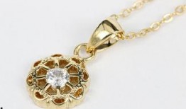 娱乐吃瓜酱铜首饰,娱乐吃瓜酱的奢华首饰揭秘